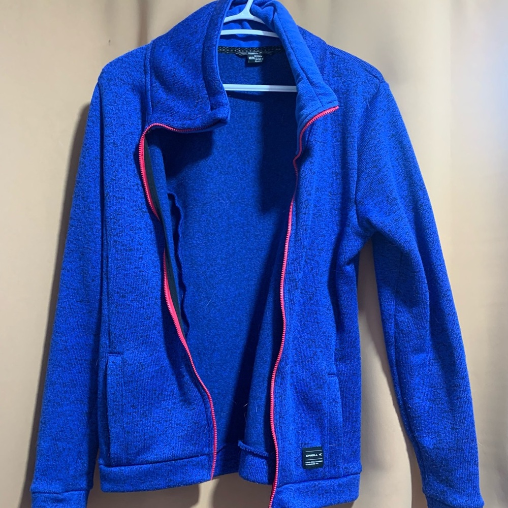 Women’s O’Neill fleece sweater.